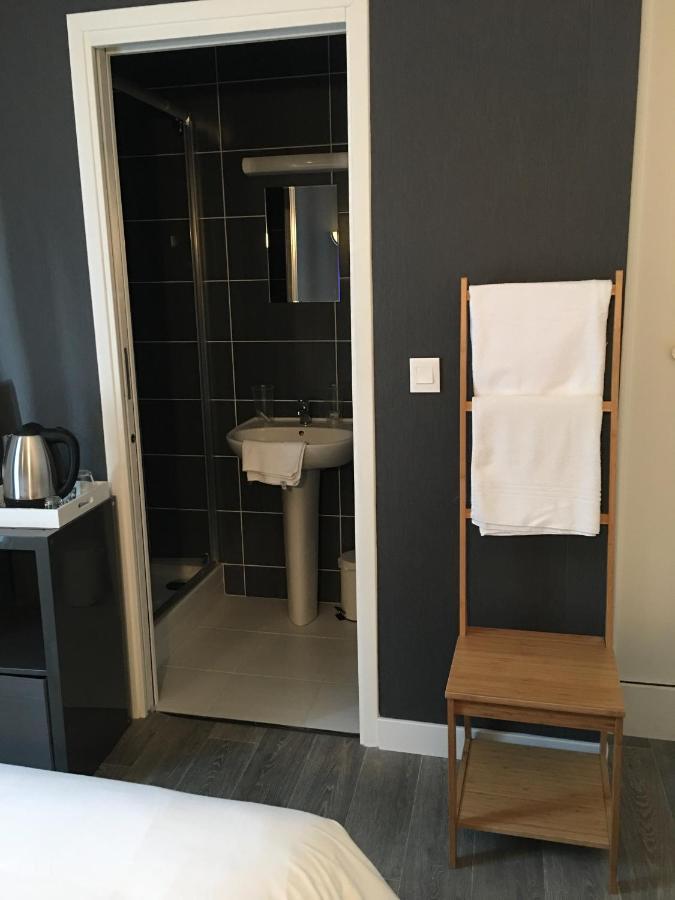 Le Grillon Hotell Pontorson Exteriör bild